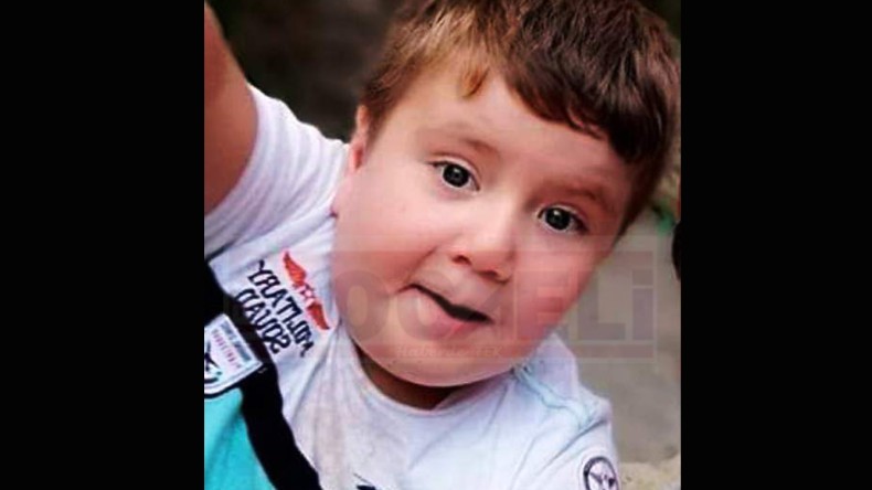 7 yaşındaki Mustafa 73 günlük yaşam savaşını kaybetti