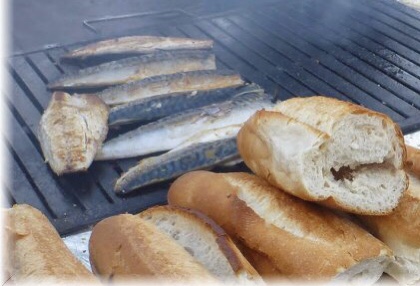 Gelenek bozulmadı; Ücretsiz balık ekmek