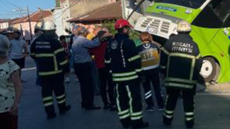 Kocaeli’nin Derince ilçesinde kaza; 8 yaralı