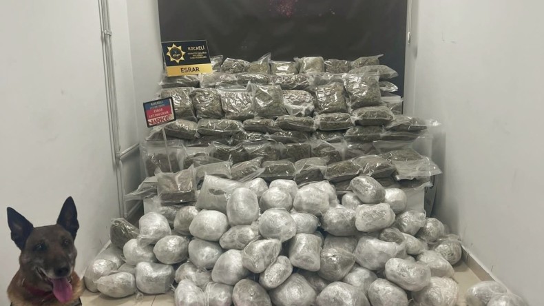 Uyuşturucu tacirlerine darbe; 107 kilo uyuşturucu ele geçirildi