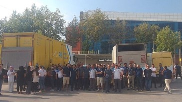 PTT’de çalışan taşeron işçiler eyleme çıktı