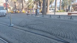 Seyir teli kopması nedeniyle tramvay seferlerinde gecikme oldu