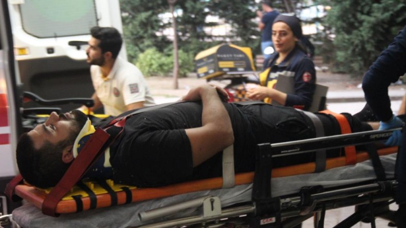 Başiskele’de 4 metre yükseklikten düşen şahıs yaralandı
