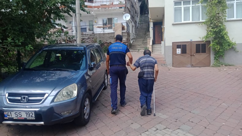 Recep Amca’nın yardımına Zabıta koştu