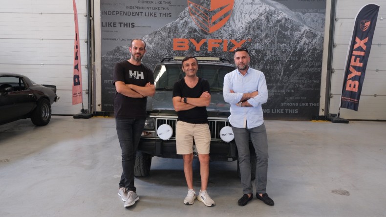 “Ersin Korkut’un Aracını Parçaladılar”