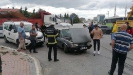 4 aracın karıştığı zincirleme kazada şans eseri yaralanan olmadı