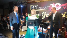 RY İnşaat’ın 10. yıl kutlamasında Muazzez Ersoy, unutulmaz bir akşam yaşattı