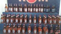 91 şişe gümrük kaçağı alkollü içki ele geçirildi