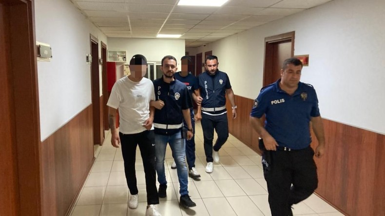 Kasten yaralama suçundan aranıyorlardı; Polis enseledi