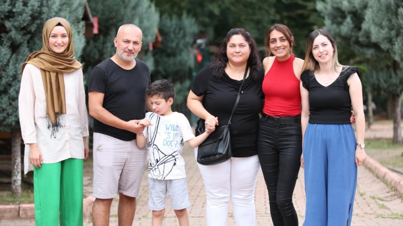 Avrupa’nın en acı çaresizliği; Başiskele’de yüzleri güldü