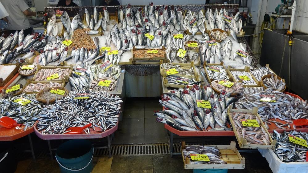 Tezgahlarda balık çeşitliliği arttı, fiyatlar düştü
