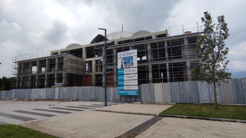 Kartepe Kent Meydanı Cami’nde çalışmalar sürüyor