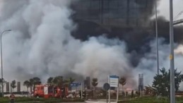 Fabrika inşaatında yangın