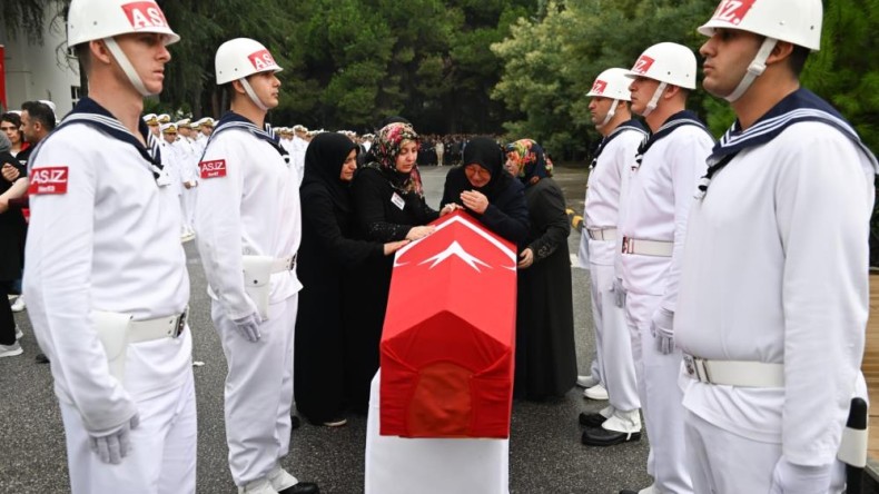 Şehit Sözleşmeli Er Enes Bıyık’ın naaşı, baba ocağına uğurlandı