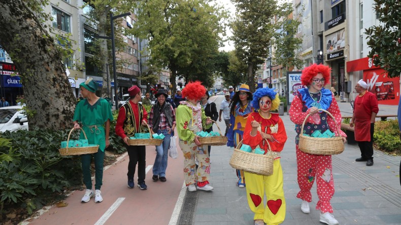 28.Yeşil İhsaniye elma festivali tüm hızıyla devam ediyor