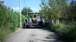 Kartepe’de tonlarca asfaltın serildiği 13 sokak kışa hazır