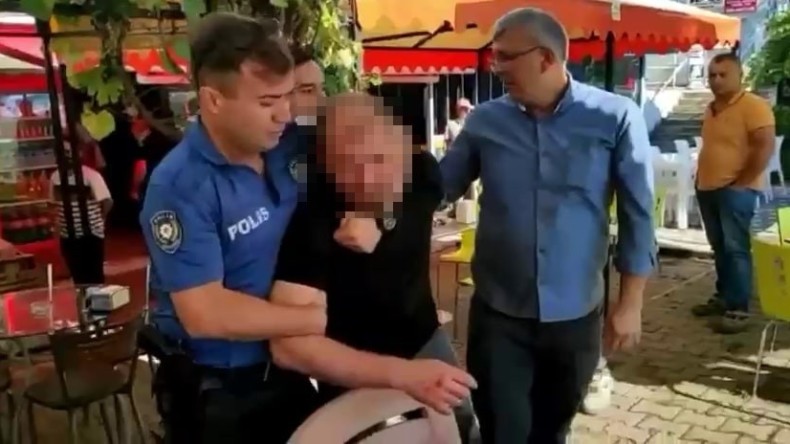 Cani koca dehşet saçtı; Karısını defalarca bıçakladı