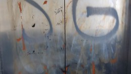 Asansörlere zarar vermekten yorulmadılar!