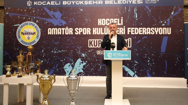 Şampiyonlar kupalarını aldı!