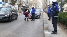 Okulların ilk gününde Büyükşehir Zabıtası görev başında olacak