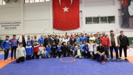 118 sporcu Derince’de mindere çıktı