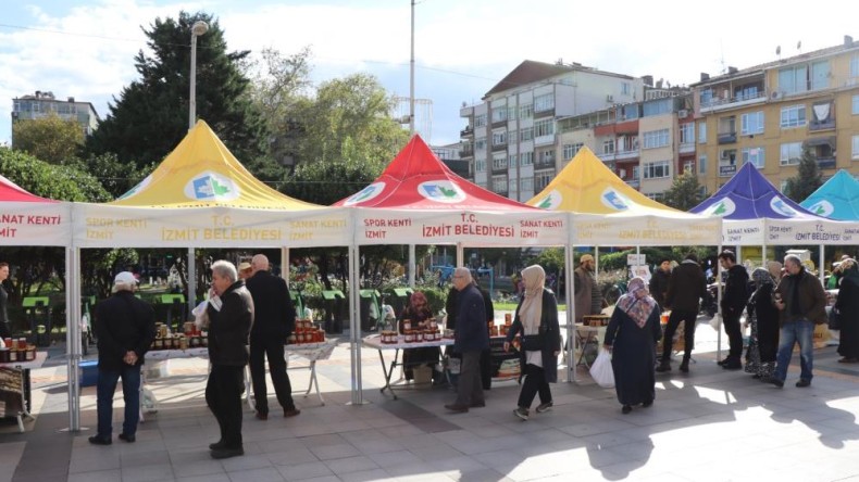 Geleneksel hale gelen İzmit Bal Günleri başladı