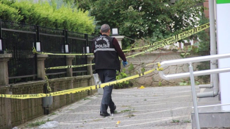 Başiskele’de çifte cinayet; Eşini de kayınpederini de öldürdü!