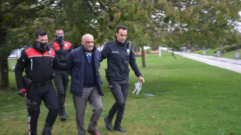 Eşini 12 bıçak darbesiyle yaraladı!