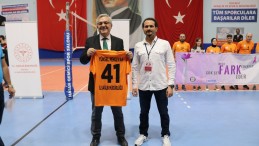 Dr. Mahmut Gür Kurumlar Arası Voleybol Turnuvası Başladı