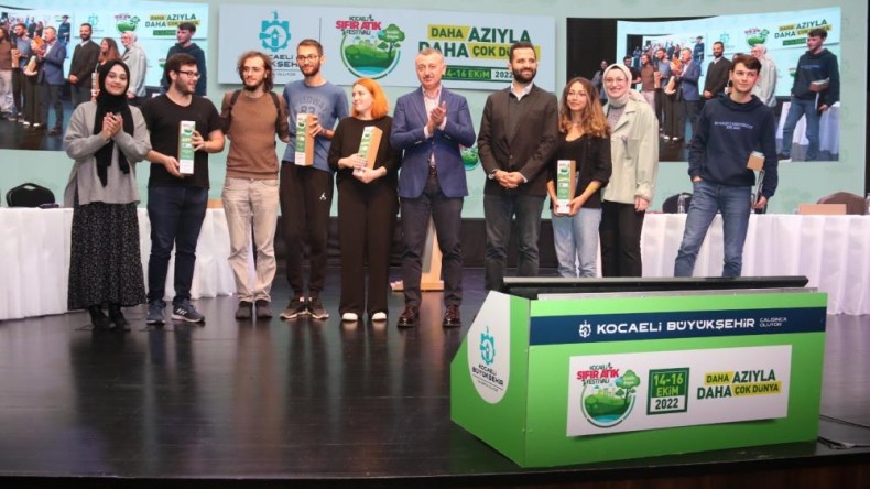 Gençler sıfır atık konusunu tartıştı