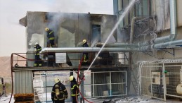 Mobilya imalathanesinde korkutan yangın