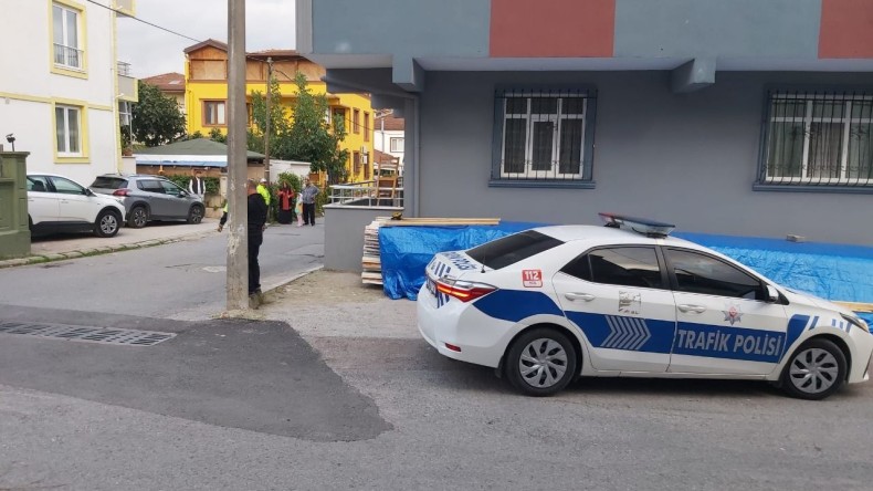 Minik Umut oyun oynarken aracın altında kalarak can verdi