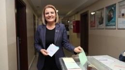 Kocaeli Barosu Genel Kurulu’na katıldı, oyunu kullandı