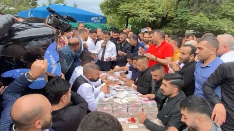 Kocaeli’deki aşiret düğününde 11 milyon 500 Bin TL. toplandı