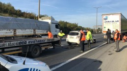 Otomobil TIR’a çarptı; 6 yaralı