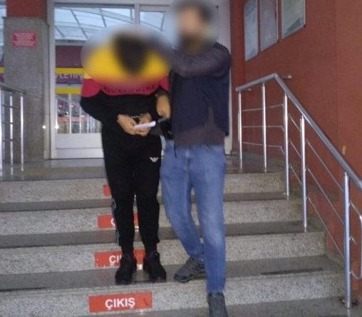 Durdurulan araçta yakalandılar