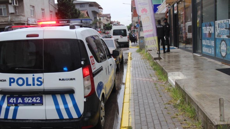 18 yaşından küçük iki gencin kavgası kanlı bitti