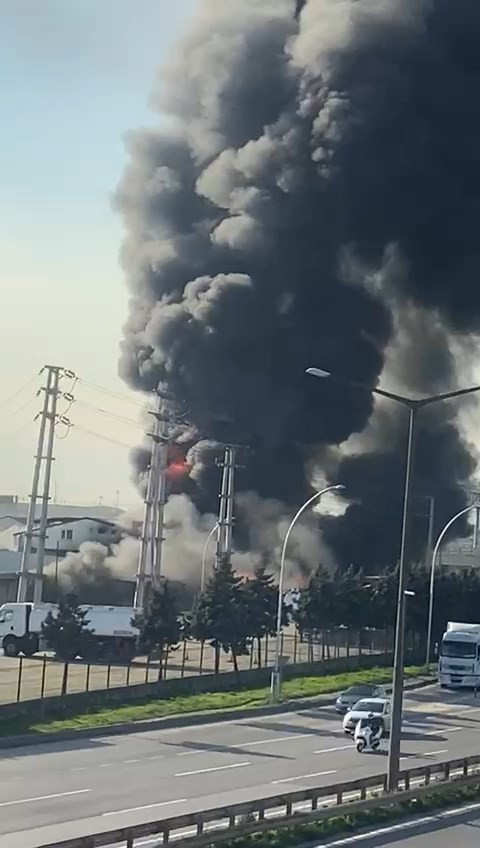 Petrol firmasında büyük yangın; işte son durum…