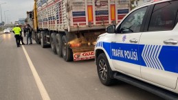 Trafikte terör estiren TIR sürücüleri yakalandı
