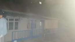 Ocakta unuttuğu yemek yangın çıkardı