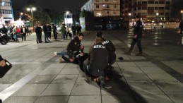 Kentin meydanında akıl almaz kavga!