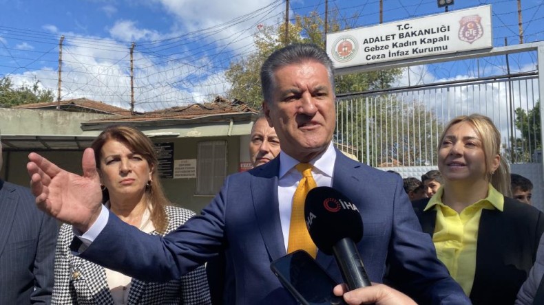 Mustafa Sarıgül’den başörtüsü çıkışı