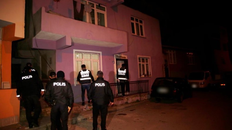 Kocaeli’de aranan 15 şahıs yakalandı