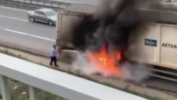 TEM’de tırın dorsesi alevlere teslim oldu!