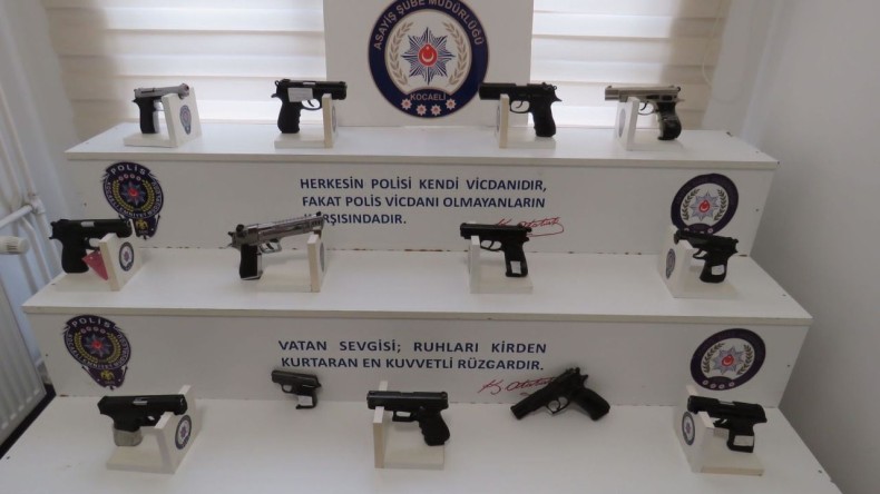Kocaeli’de 154 tabanca ve 54 av tüfeği ele geçirildi