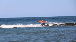 Denizde kaybolan şahsı ekipler didik didik arıyor