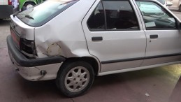 Otomobille çarpışan motosiklet sürücüsü ağır yaralandı