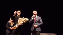 Sefa Doğanay taklitleriyle öğretmenlere unutulmaz bir gece yaşattı