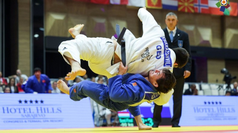 Bosna Hersek’te Kağıtspor fırtınası