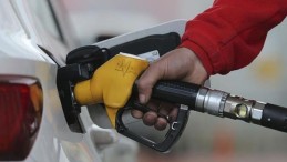Petrol fiyatlarında hızlı düşüş